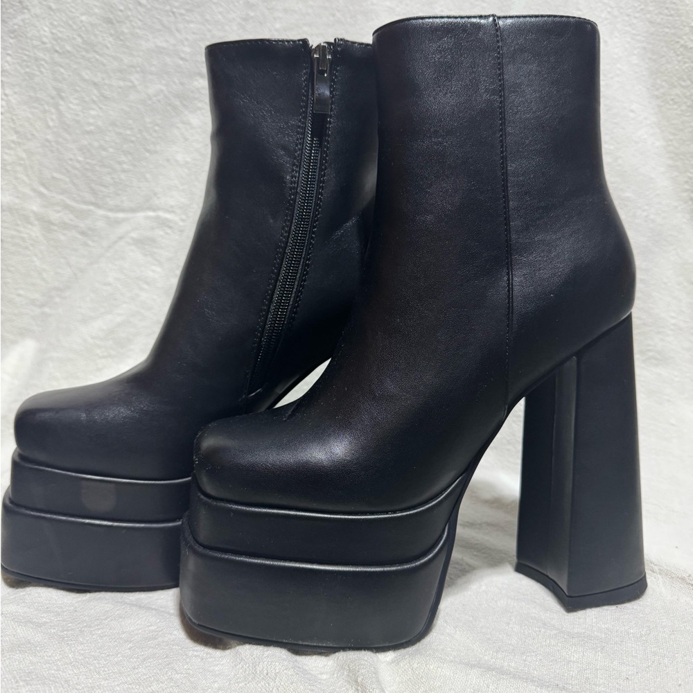 Black Super High Platform Boots